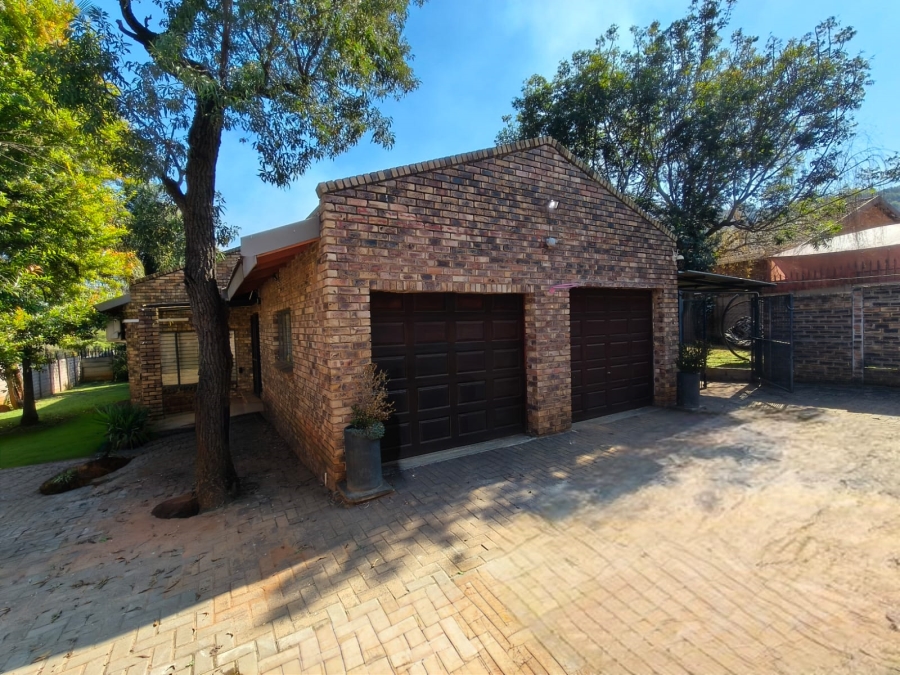 3 Bedroom Property for Sale in Safari Gardens North West
